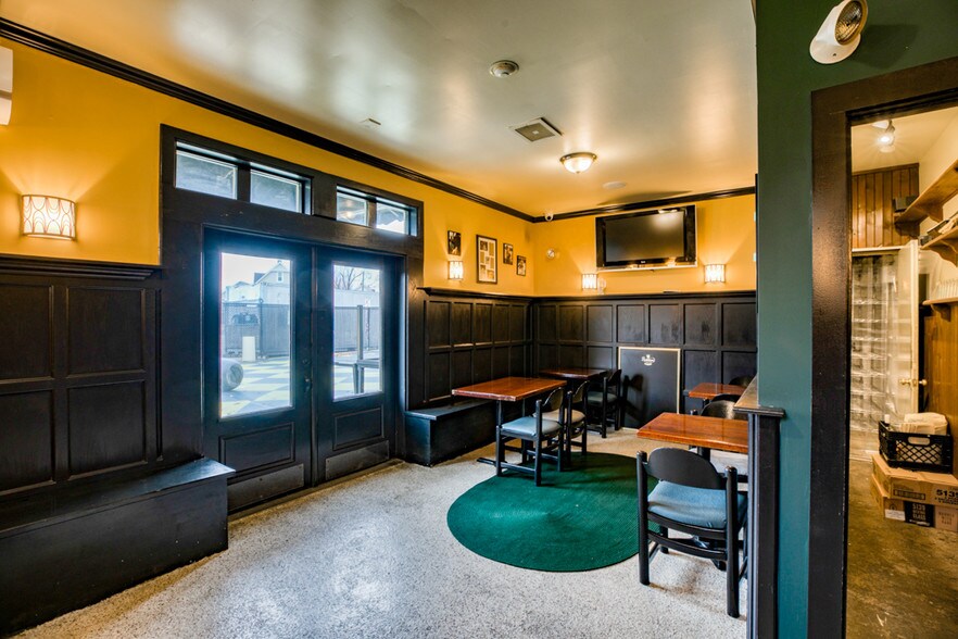 More Photos Of 1105 Main St, West Springfield Restaurant For Sale