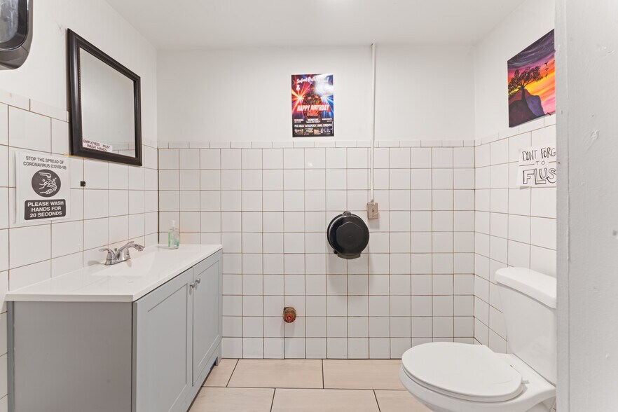 More Photos Of 811 Dixwell Ave, Hamden Flex For Sale