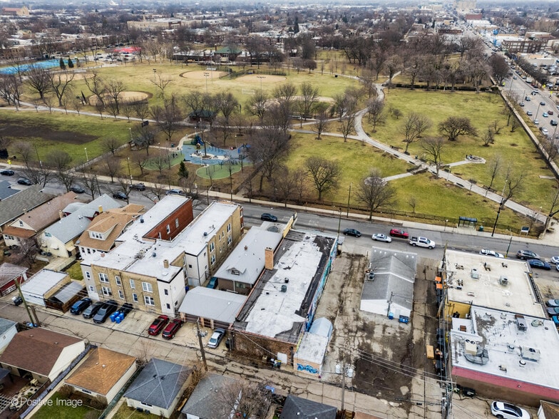 More Photos Of 4020-22 N Central Ave, Chicago Office For Sale