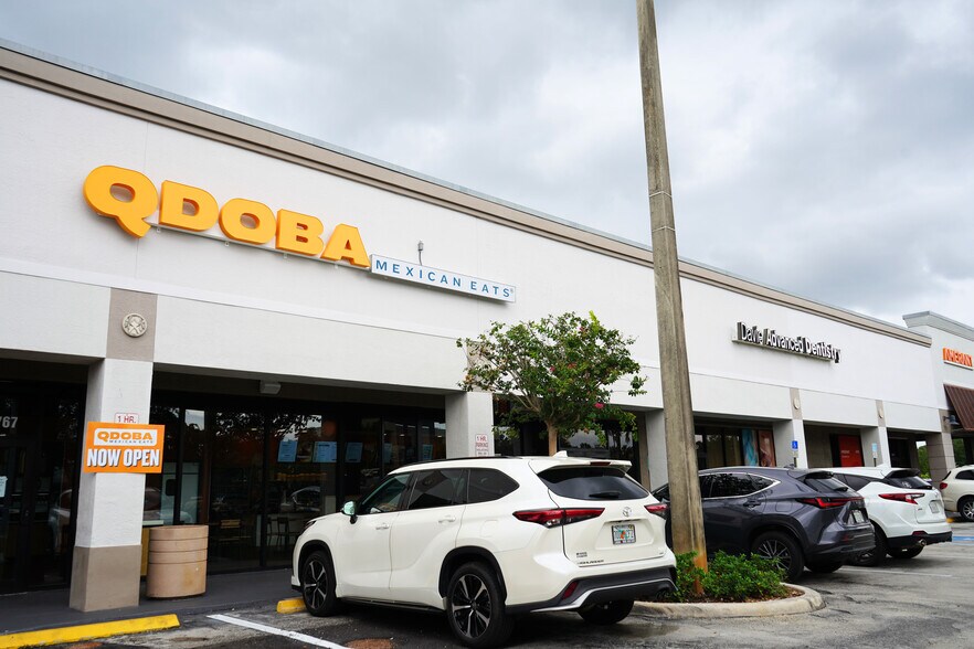 More Photos Of 4601-4777 S University Dr, Davie Unknown For Lease