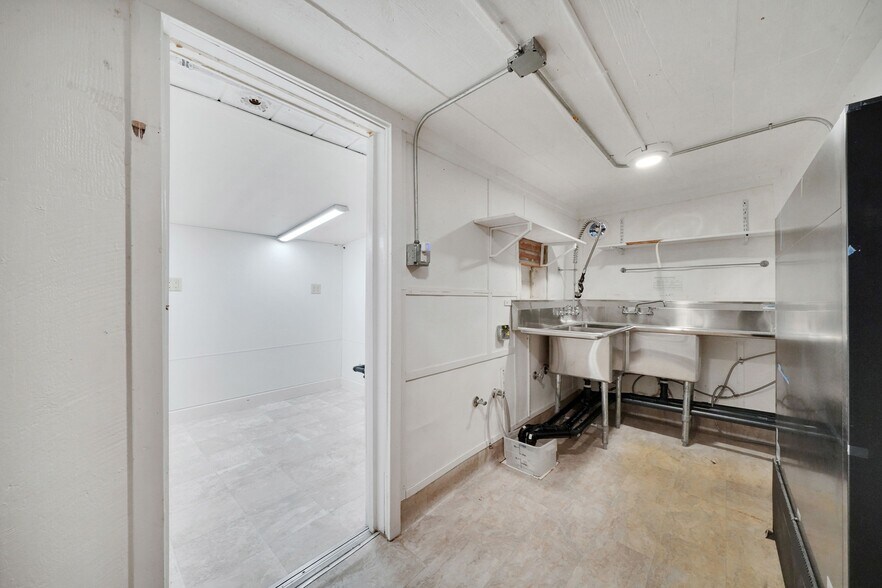 More Photos Of 14166 Highway 49, Amador City Storefront Retail Residential For Sale