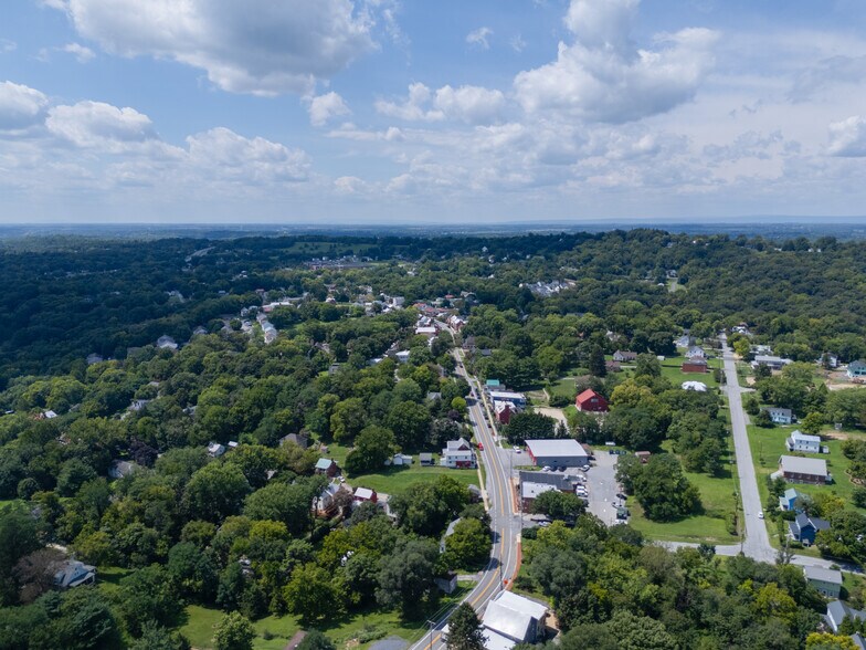 More Photos Of 1053 Washington St, Harpers Ferry Hospitality For Sale