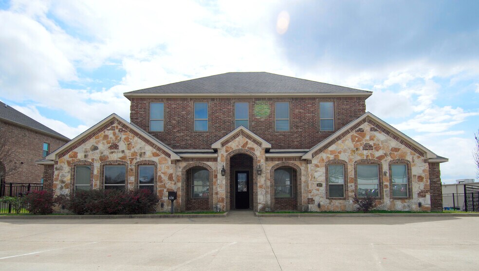 Primary Photo Of 1150 Bromberg St, Mineola Office For Lease