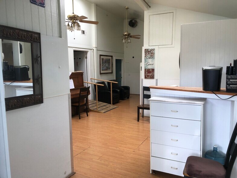 More Photos Of 264 E 2nd St, San Jacinto Assisted Living For Sale