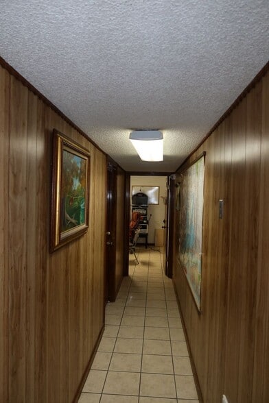 More Photos Of 362 Oakfield Rd, Pensacola Warehouse For Sale