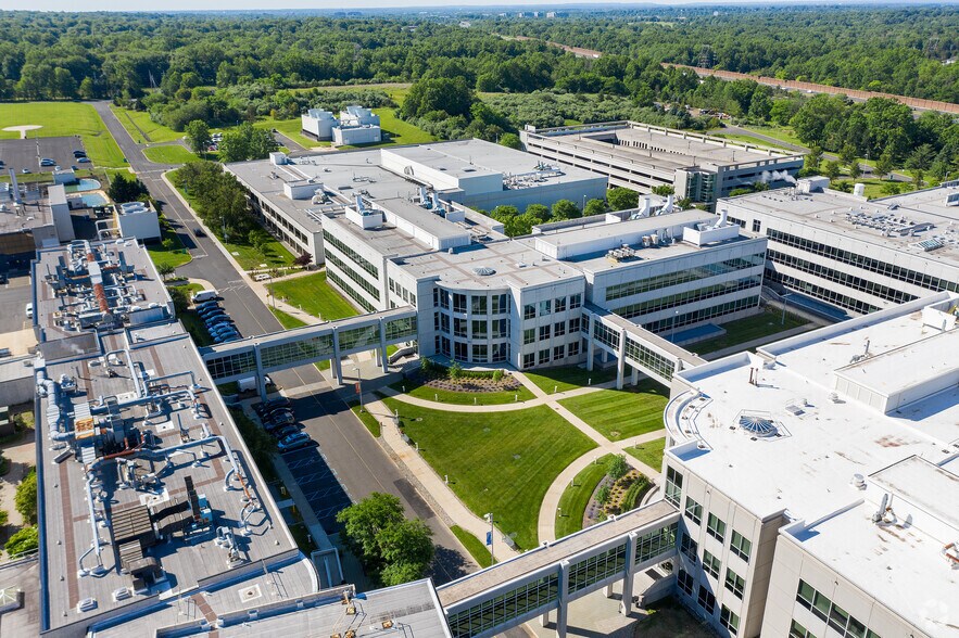 More Photos Of 1041 Route 202/206, Bridgewater Research And Development For Lease