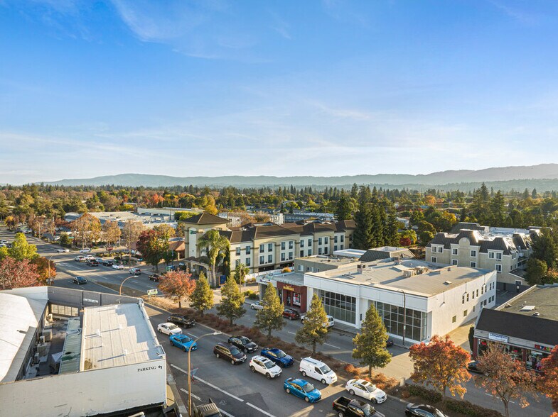 More Photos Of 1802-1808 El Camino Real, Redwood City General Retail For Lease