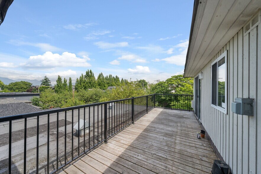 More Photos Of 1665 Cotton Dr, Vancouver Apartments For Sale