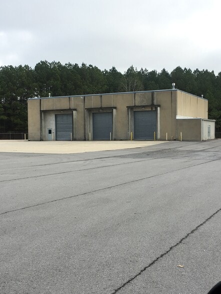 More Photos Of 715 Industrial Dr SW, Cullman Warehouse For Lease