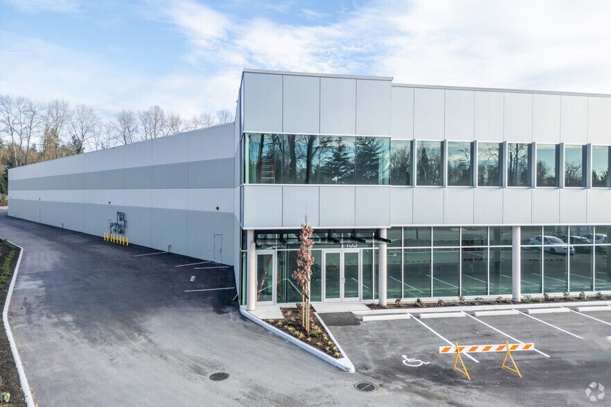 More Photos Of 8530 Roseberry Av, Burnaby Distribution For Lease