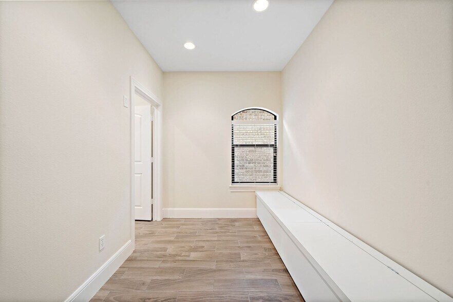 More Photos Of 21386 Provincial Blvd, Katy Medical For Sale