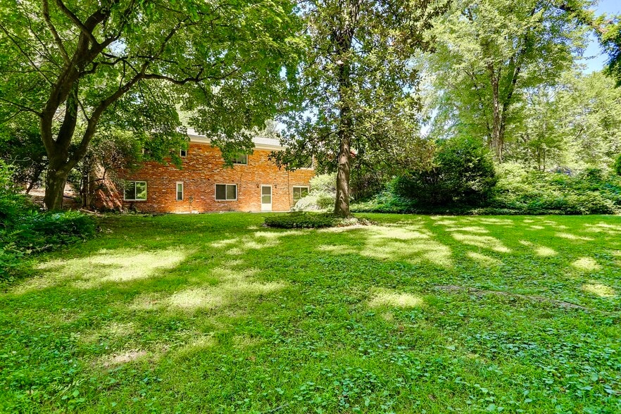 More Photos Of 515 Apple Grove Rd, Silver Spring Assisted Living For Sale