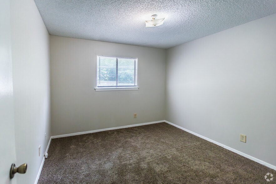 More Photos Of 3467-3469 Southern Ave, Memphis Apartments For Sale