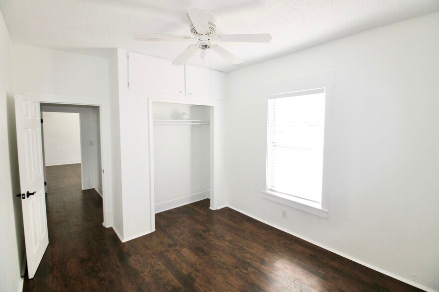 More Photos Of 610 Dundee Rd, Dundee Storefront Retail Residential For Lease