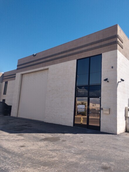 More Photos Of 5820 Wynn Rd, Las Vegas Warehouse For Lease