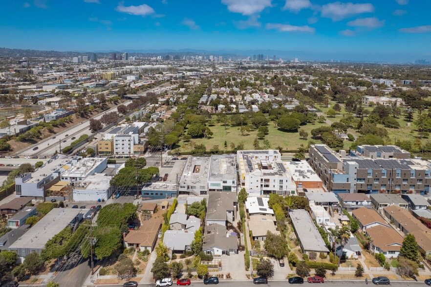More Photos Of 1817 Euclid St, Santa Monica Apartments For Sale