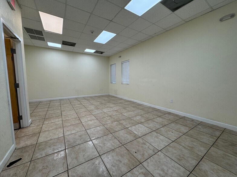 More Photos Of 24 SW 10th St, Fort Lauderdale Office Residential For Lease