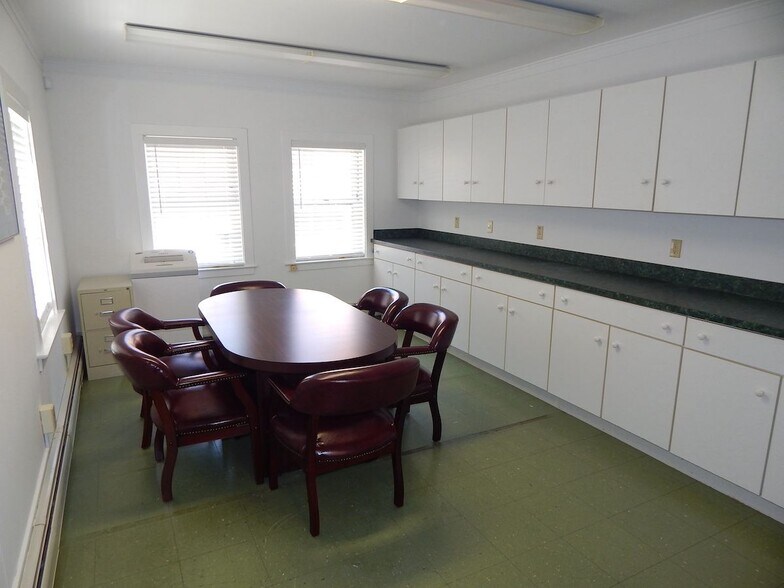 More Photos Of 22 Kent Road, Cornwall Bridge Loft Creative Space For Sale