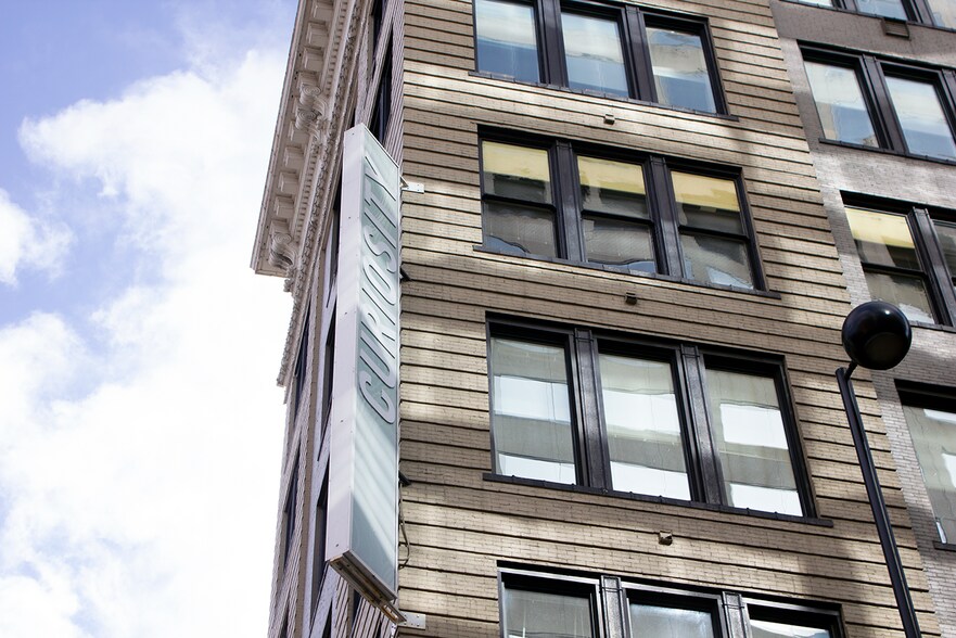 Primary Photo Of 137-151 W 4th St, Cincinnati Office For Lease