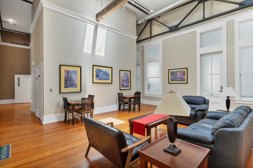 More Photos Of 145 Liberty St NE, Salem Apartments For Sale