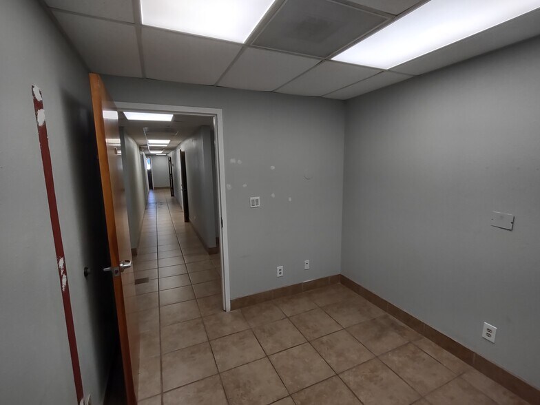 More Photos Of 3140 34th St N, Saint Petersburg Freestanding For Lease