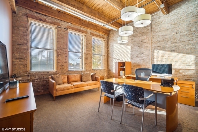 More Photos Of 1348 W Concord Pl, Chicago Office For Sale