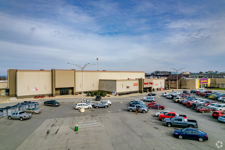 More Photos Of 570 Beaver Valley Mall, Monaca Unknown For Lease