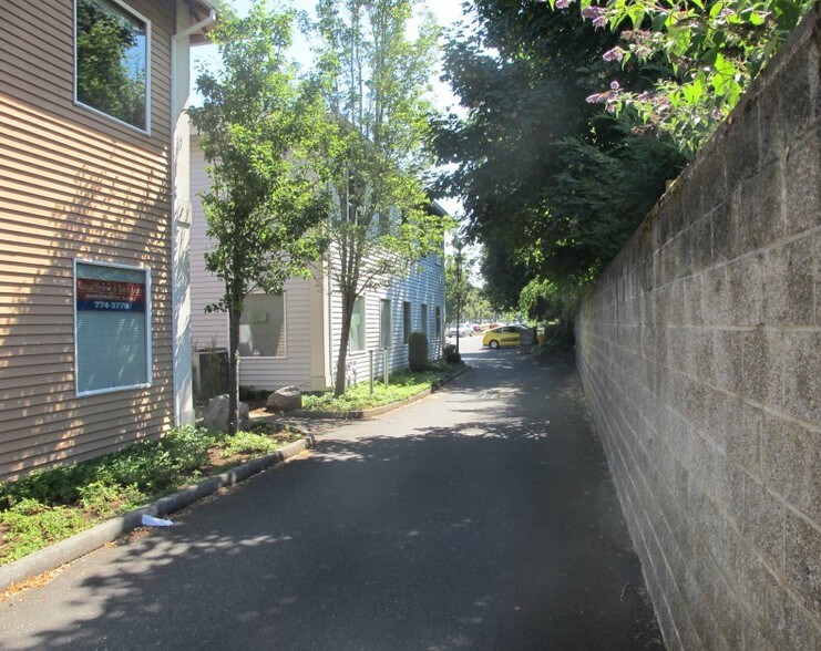 More Photos Of 5714-5718 SE Powell Blvd, Portland Loft Creative Space For Lease