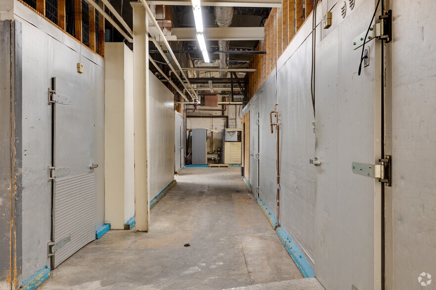 More Photos Of 5610 Lancaster Ave, Philadelphia Storefront For Lease