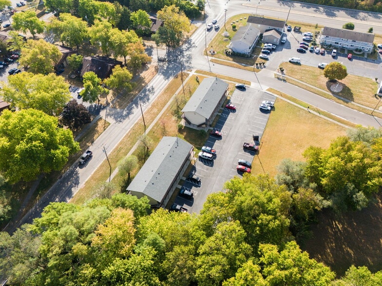 More Photos Of 2975 Wilbraham Rd, Middletown Apartments For Sale