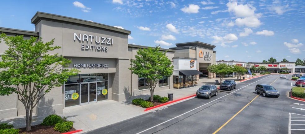 More Photos Of 840 Ernest West Barrett Pky, Kennesaw Unknown For Lease