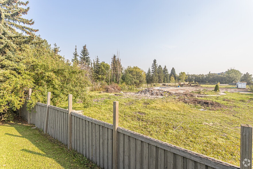 More Photos Of 441 111 St SW, Edmonton Storefront Retail Office For Lease