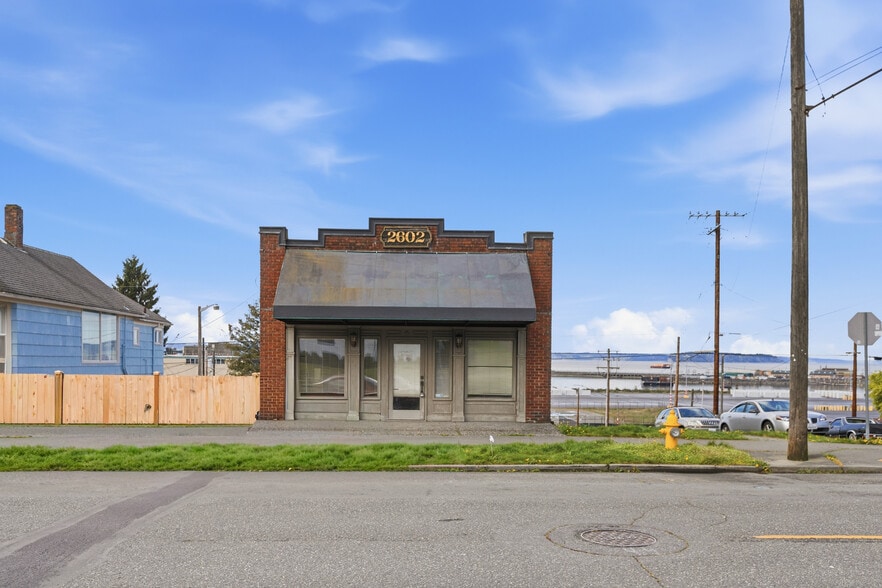More Photos Of 2602 Grand Ave, Everett Office For Sale