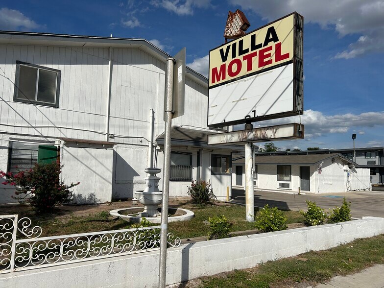 More Photos Of 3426 Fredericksburg Rd, San Antonio Hotel For Sale