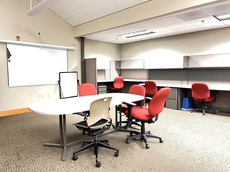 More Photos Of 6901 SW 24th Avenue, Gainesville Office For Lease