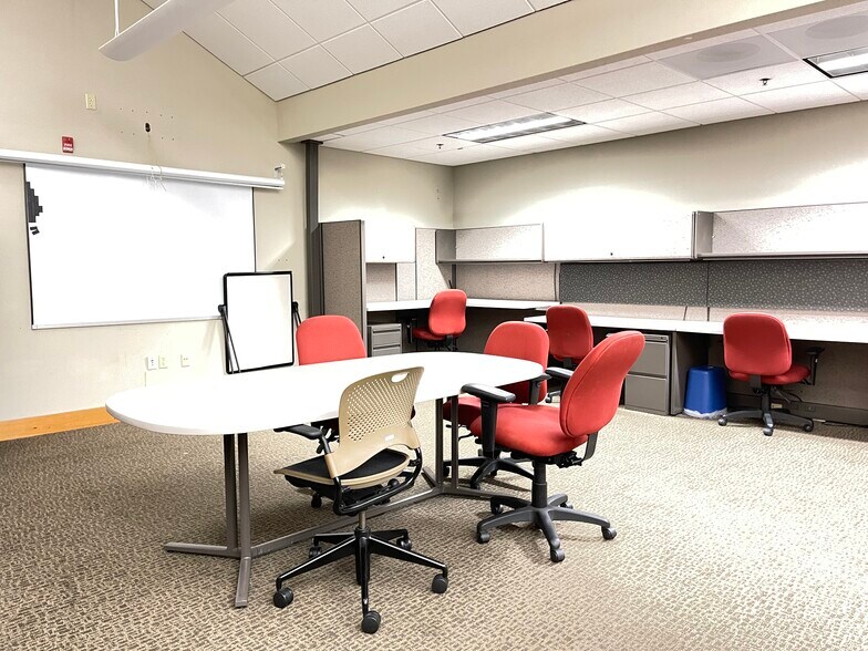 More Photos Of 6901 SW 24th Avenue, Gainesville Office For Sale