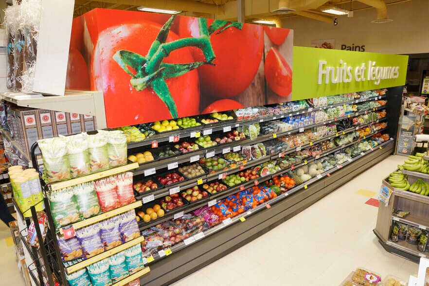 More Photos Of 675 De La Montagne Boul, Saint-casimir General Retail For Sale