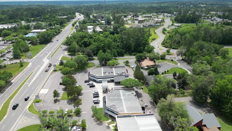 Primary Photo Of 6800 Thomasville Rd, Tallahassee Restaurant For Sale