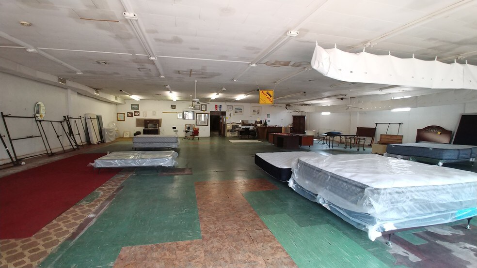 More Photos Of 1724 Bailey Ave, Jackson Freestanding For Lease