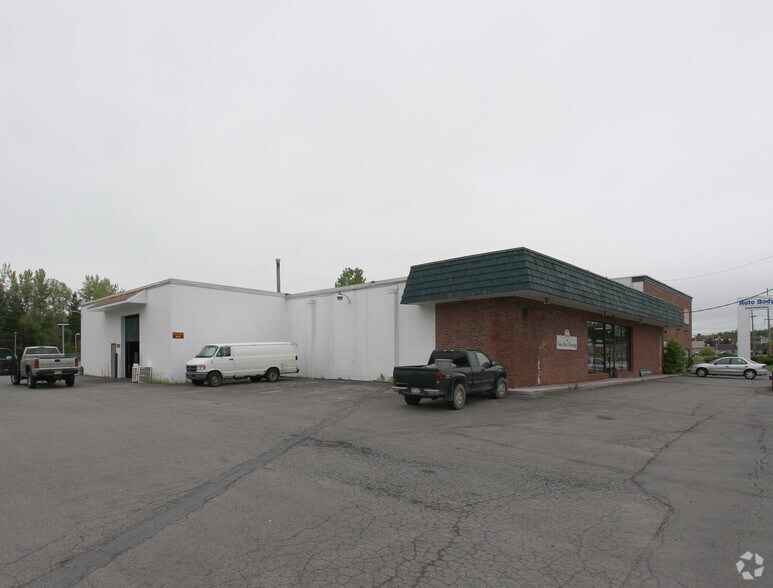More Photos Of 102 Quaker Rd, Queensbury Office For Lease