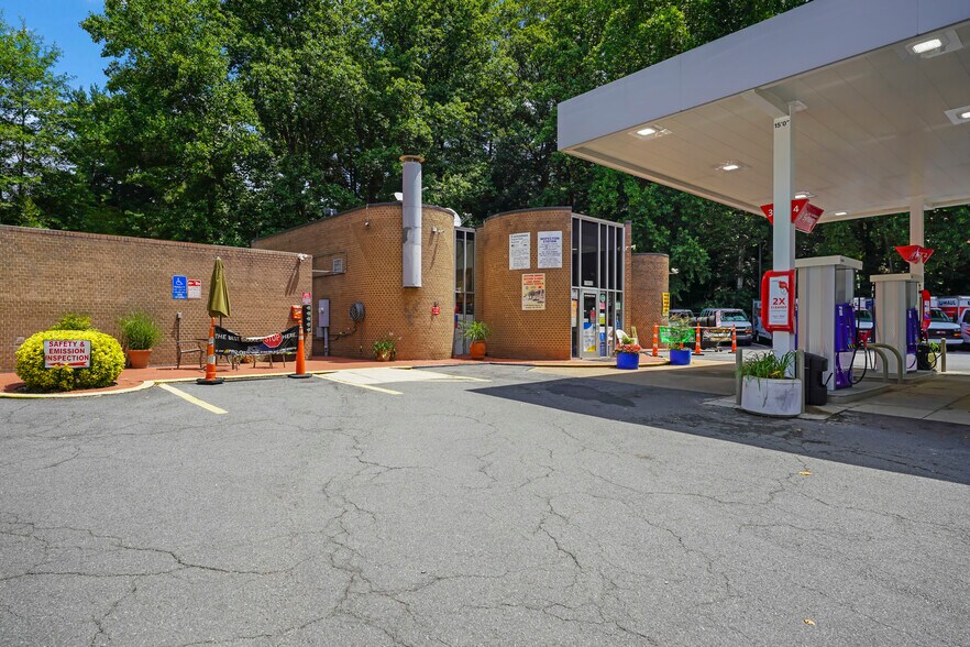 More Photos Of 11410 N Shore Dr, Reston Service Station For Sale