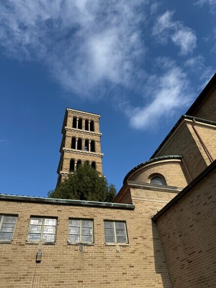 More Photos Of 3500 Montgomery Rd, Cincinnati Religious Facility For Sale