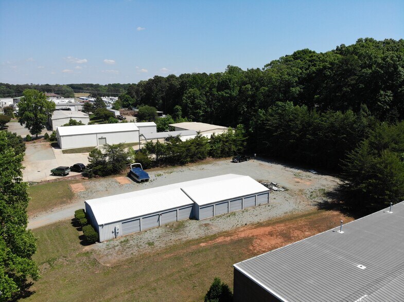 More Photos Of 7576 Townsend Dr, Denver Industrial For Lease