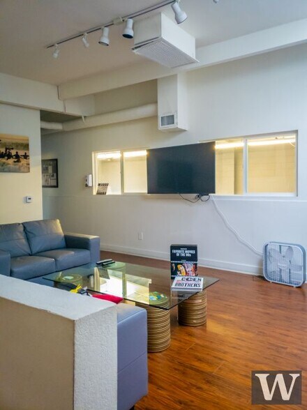 More Photos Of 13428 Beach Ave, Marina Del Rey Warehouse For Lease