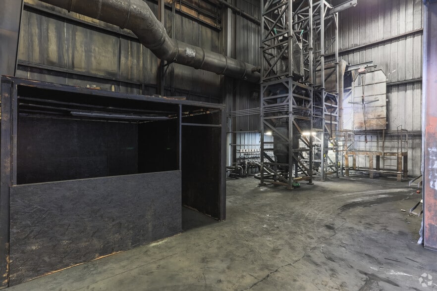 More Photos Of 1061 Industrial Blvd, LaFayette Industrial For Sale