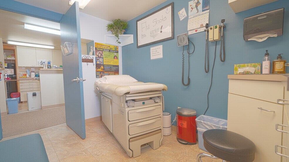 More Photos Of 555 Meeker St, Delta Medical For Lease