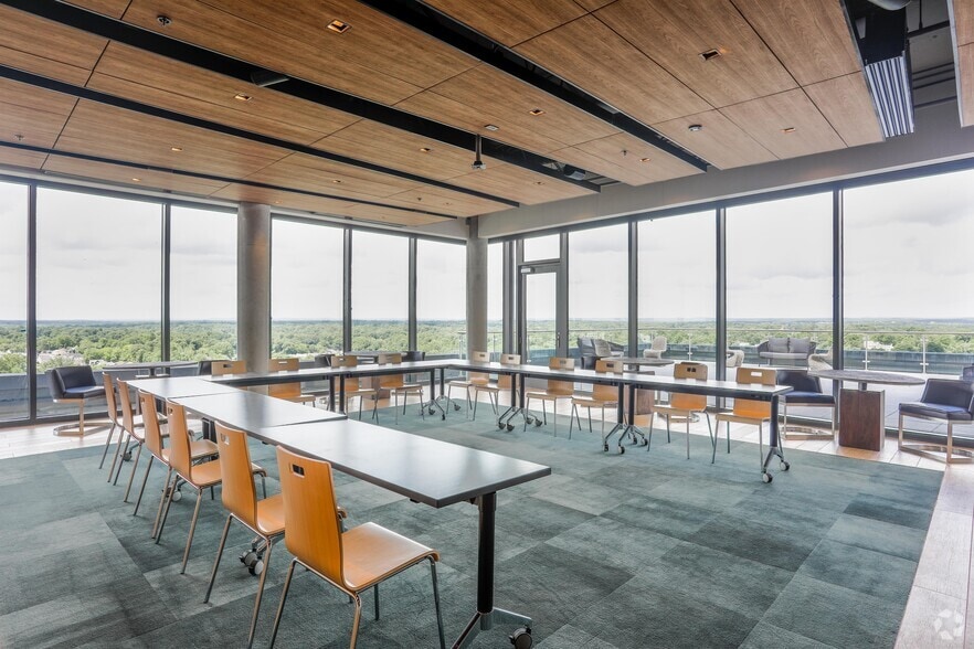 More Photos Of 555 S Mangum St, Durham Office For Lease