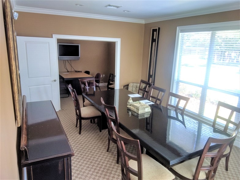 More Photos Of 2573 Barrington Cir, Tallahassee Office For Lease
