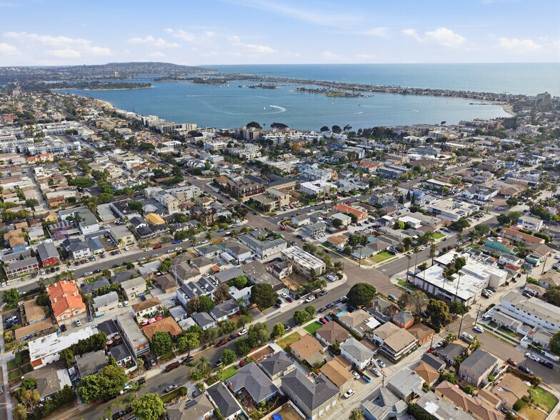 More Photos Of 1517 Reed Ave, San Diego Apartments For Sale