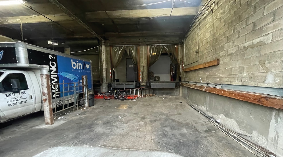 More Photos Of 49-29 30th Pl, Long Island City Warehouse For Lease